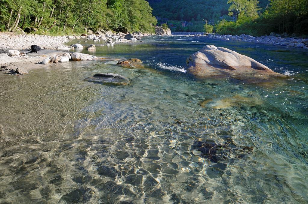 Myverzasca Resort Casa Rossa Brione  المظهر الخارجي الصورة