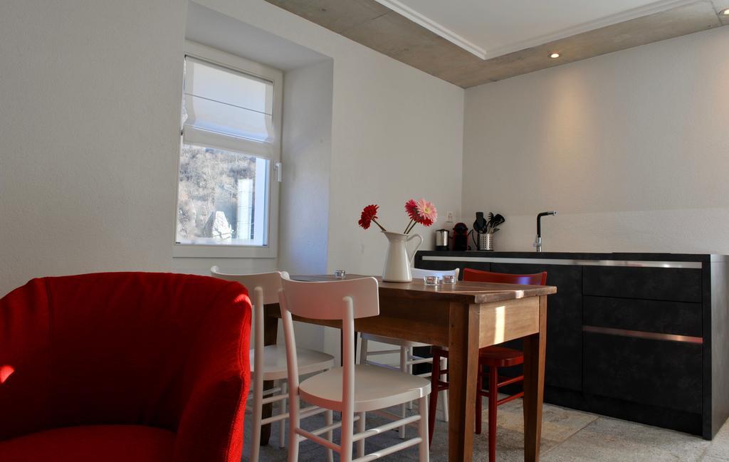 Myverzasca Resort Casa Rossa Brione  الغرفة الصورة