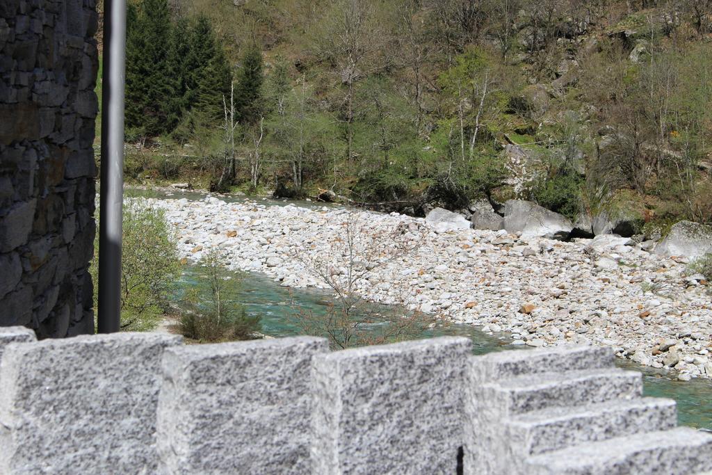 Myverzasca Resort Casa Rossa Brione  المظهر الخارجي الصورة