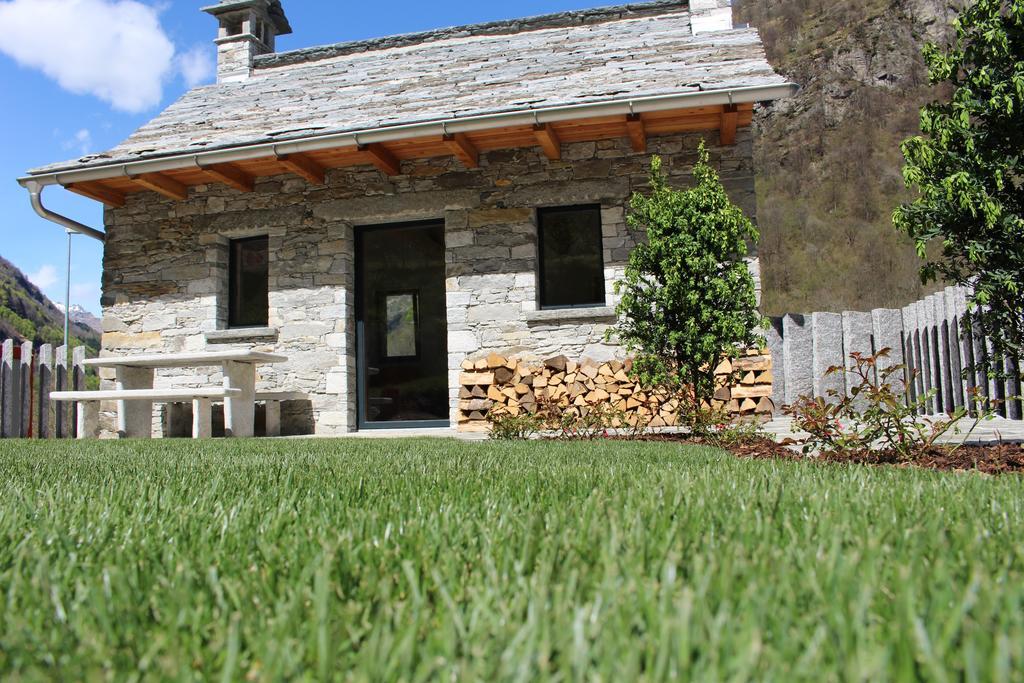 Myverzasca Resort Casa Rossa Brione  المظهر الخارجي الصورة