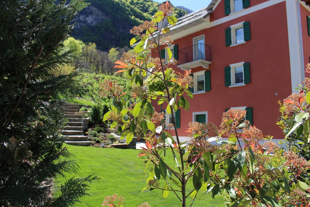 Myverzasca Resort Casa Rossa Brione  المظهر الخارجي الصورة