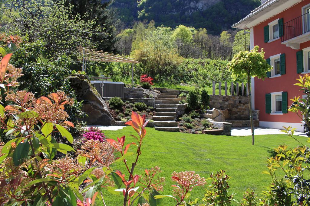 Myverzasca Resort Casa Rossa Brione  المظهر الخارجي الصورة