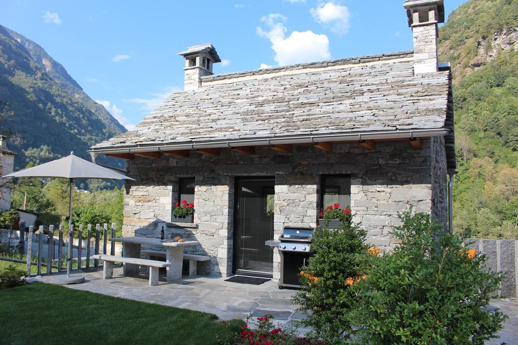 Myverzasca Resort Casa Rossa Brione  المظهر الخارجي الصورة