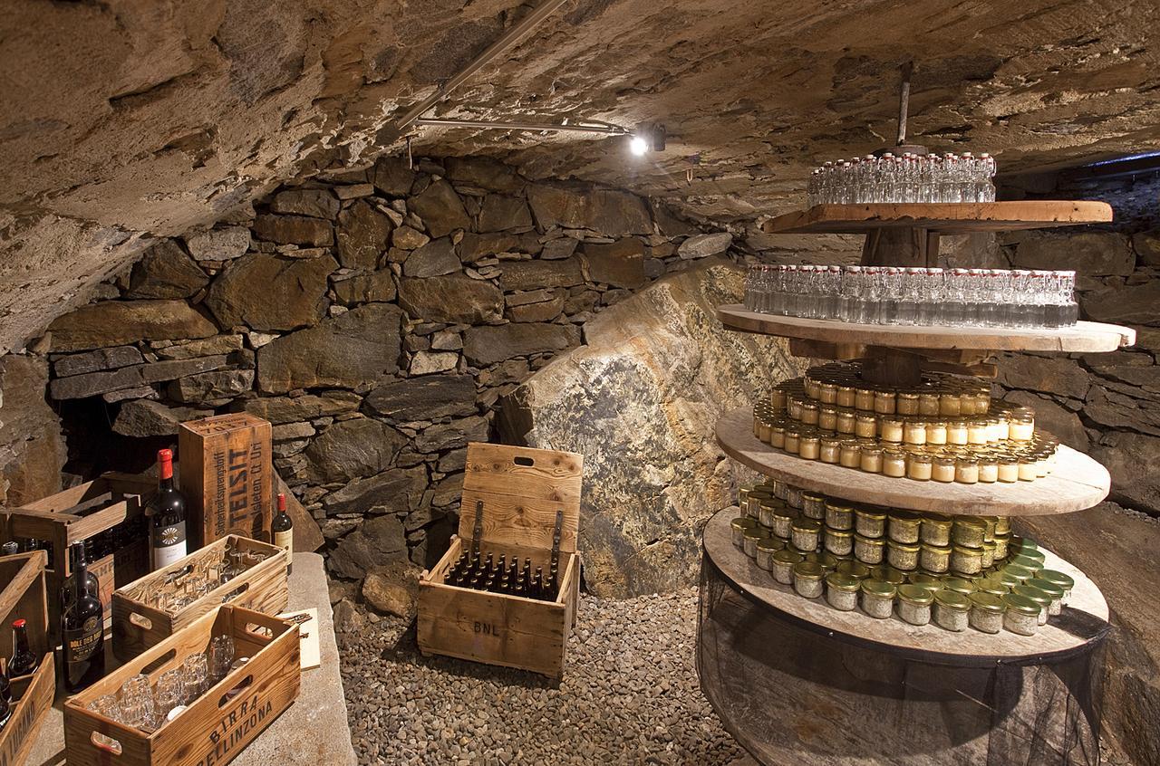 Myverzasca Resort Casa Rossa Brione  المظهر الخارجي الصورة
