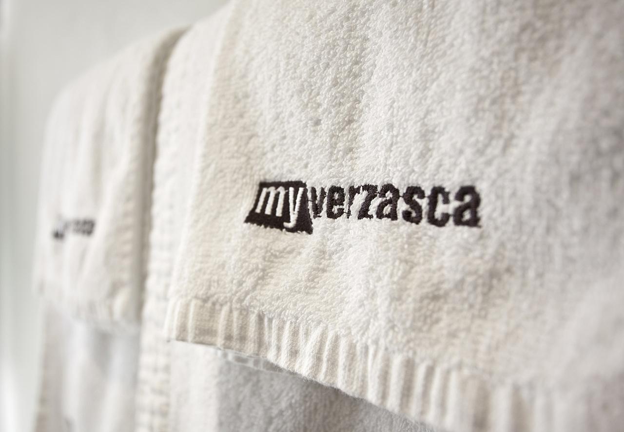 Myverzasca Resort Casa Rossa Brione  المظهر الخارجي الصورة
