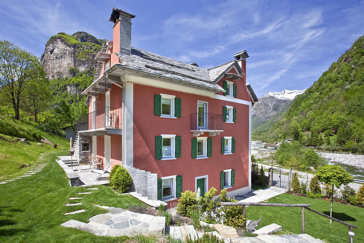 Myverzasca Resort Casa Rossa Brione  المظهر الخارجي الصورة