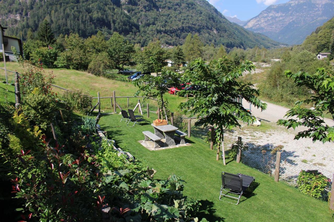 Myverzasca Resort Casa Rossa Brione  المظهر الخارجي الصورة