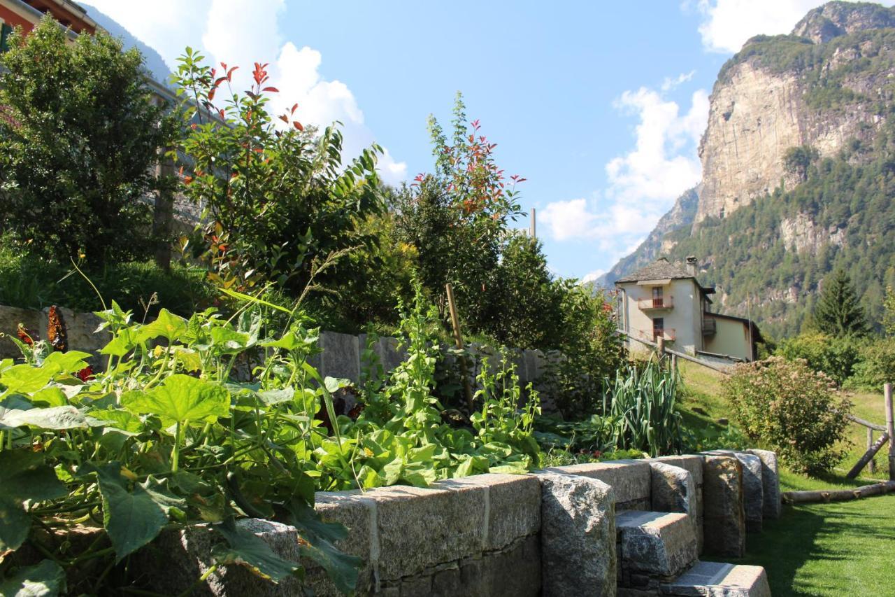 Myverzasca Resort Casa Rossa Brione  المظهر الخارجي الصورة
